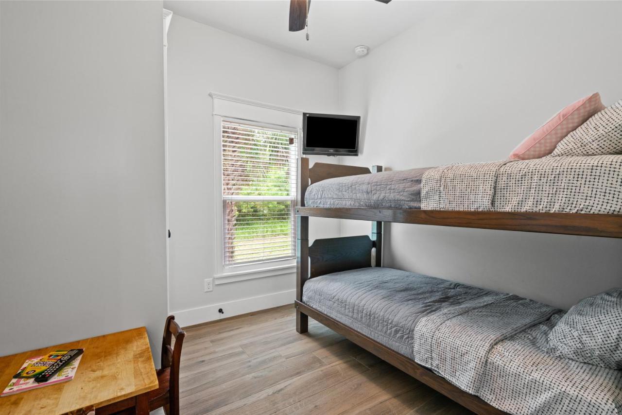 Hibiscus Hideaway Villa Tarpon Springs Eksteriør billede